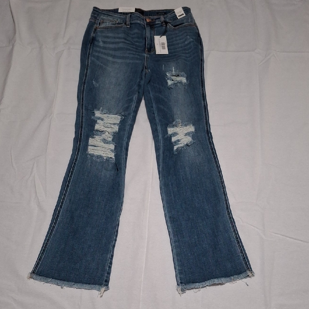 NWT JUDY BLUE jeans Size 13/31